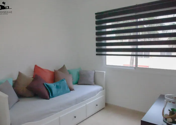 アパート Delfines コラレホ